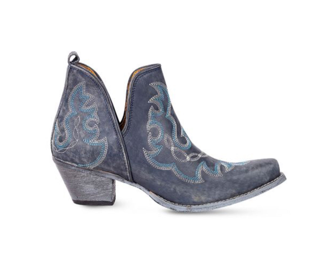 MAISIE STITCHED LEATHER BOOTS IN DUSTY BLUE